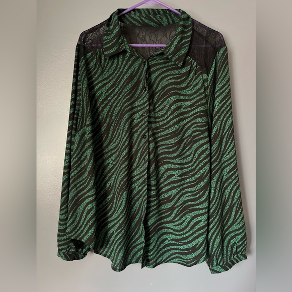 torrid Tops - Torrid Green and Black Wave Pattern Button Down Shirt